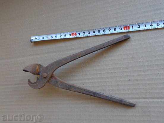 Old pliers masterpiece, early twentieth century with price 19.00 BGN | € 9.71 Old pliers masterpiece, early twentieth century with price 19.00 BGN | € 9.71