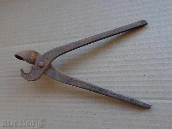 Old pliers masterpiece, early twentieth century