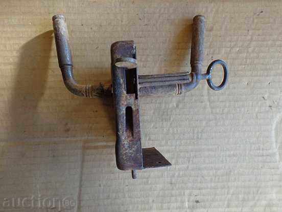 Old lock with key, latch, early 20th century. Kingdom of Bulgaria - 5