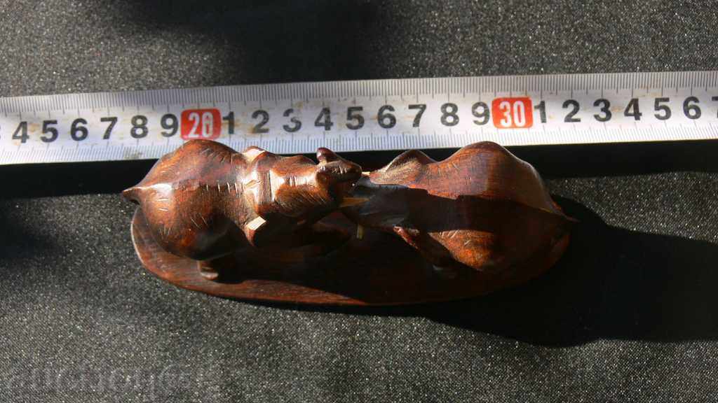 Auction  BEAUTIFUL FICKS STRAW OF WOOD