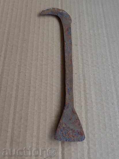 Auction Coffin, wrought iron, old instrument Auction Coffin, wrought iron, old instrument