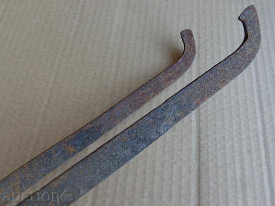 Delivery of Old hand forged dilaf, wrought iron, mask Delivery of Old hand forged dilaf, wrought iron, mask