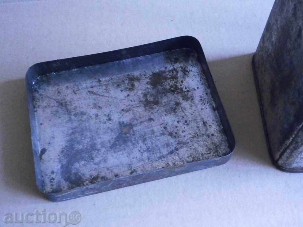 Delivery of An old box box Delivery of An old box box