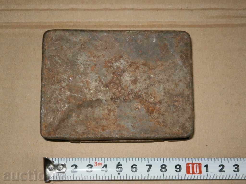 Delivery of box box Delivery of box box