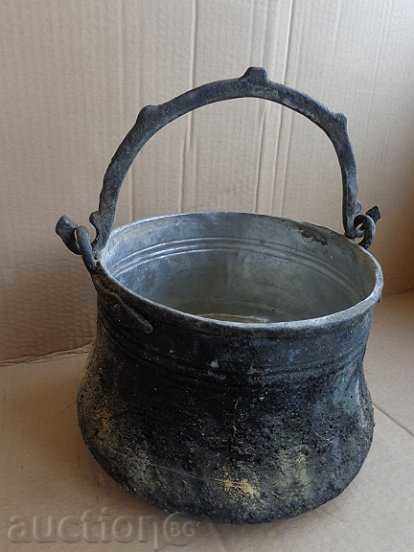 Old pot, copper pot, baker, tin tin, mens