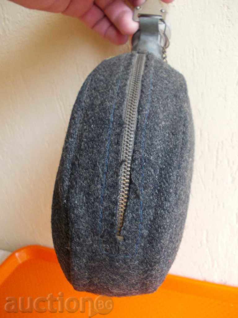 Auction An old manna Auction An old manna