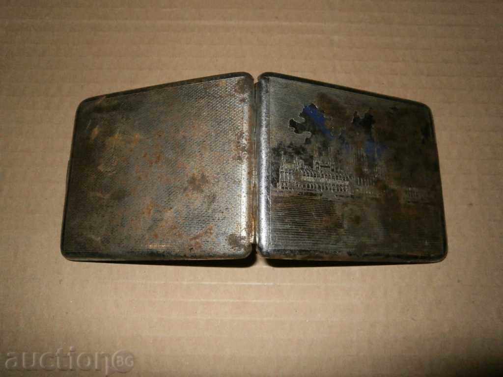 Delivery of old cigarette case