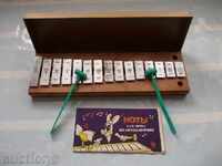 CHILDREN'S METALLOPHONE (USSR)