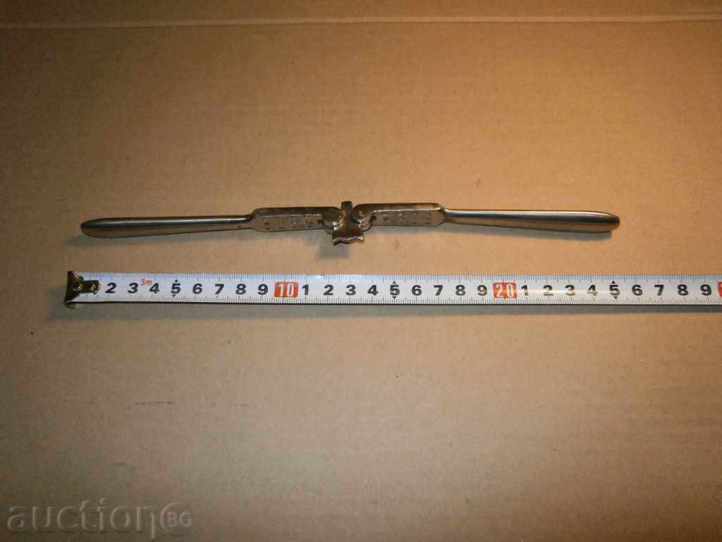 pliers for breaking hazelnut nuts nuts with price 10.00 BGN | € 5.11