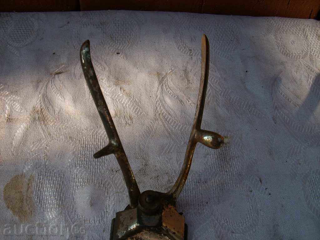 Auction OLD STARTING MACHINE Auction OLD STARTING MACHINE