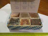 COLLECTION MINERALS CRYSTALS ..... IN BOX