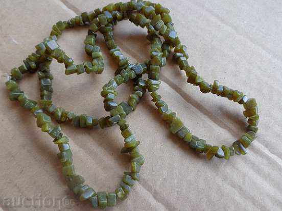 Auction  Malachite semi-precious stone necklace, pendant, necklace
