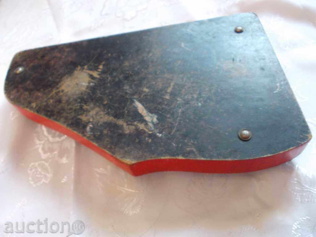 Delivery of Old child's tool Delivery of Old child's tool