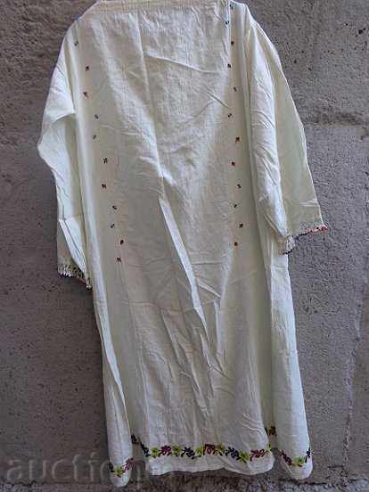 Стара булчинска риза с мъниста и дантела от чеиз,  носия с цена € 99.99 | 195.56 лв.