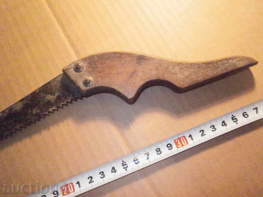 Auction old saw Auction old saw