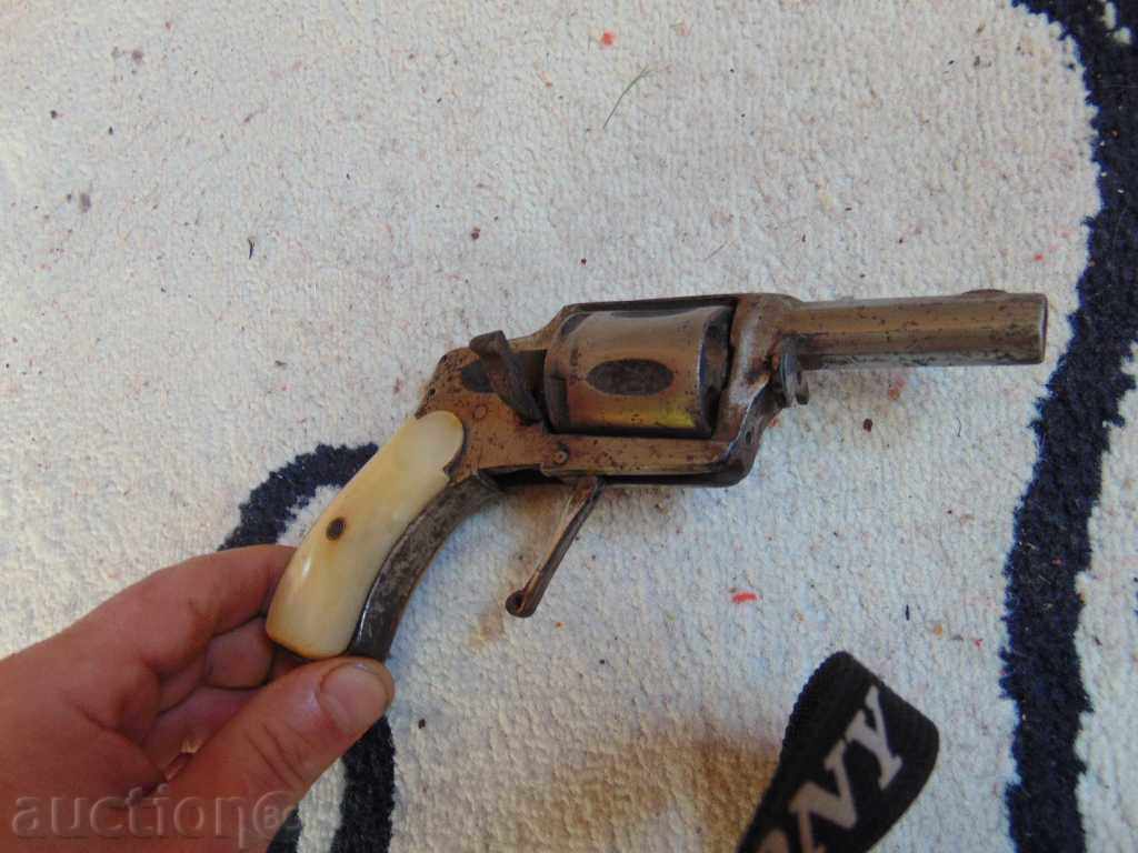 Pistol Pishtov Revolver with price 395.00 BGN | € 201.96