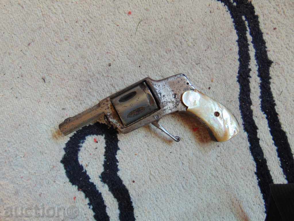 Auction  Pistol Pishtov Revolver