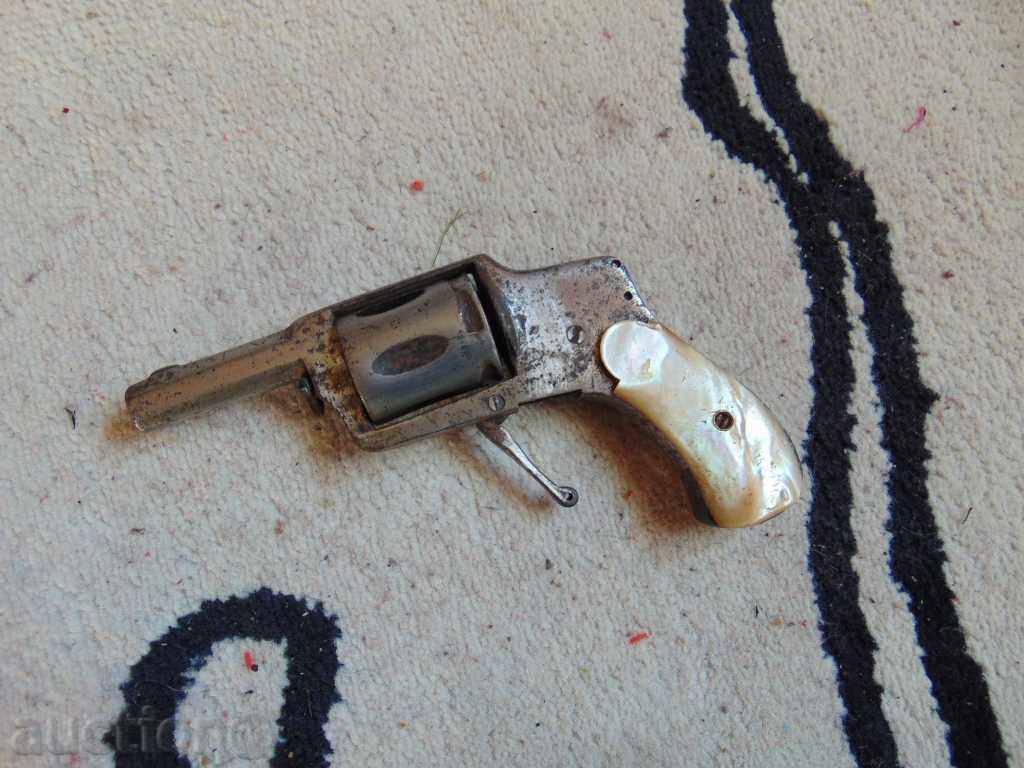 Delivery of Pistol Pishtov Revolver