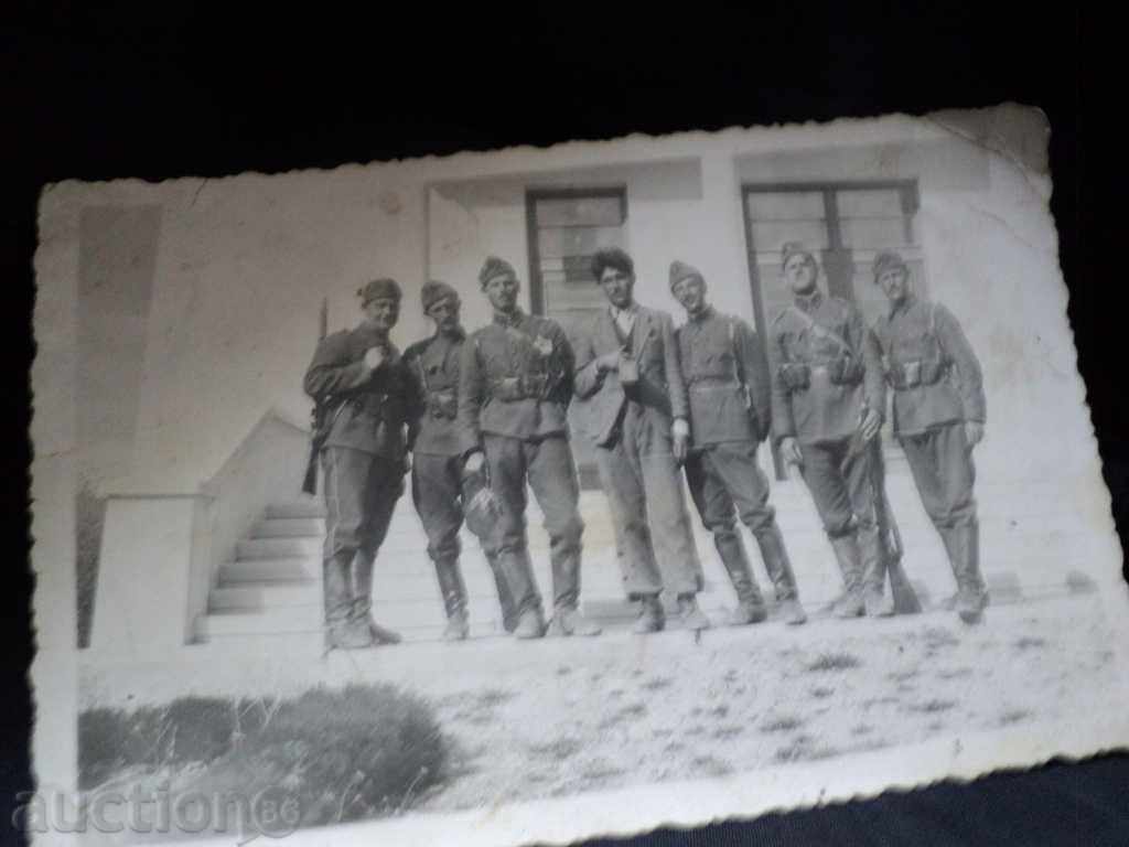 Photo with soldiers