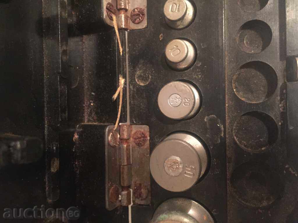 Δημοπρασία μεγαλύτερης ηλικίας γραμμάρια