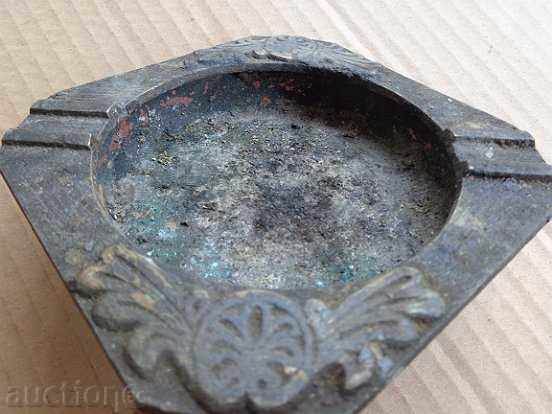 Old metal ashtray, cigarette, cigar, cigar with price 25.00 BGN | € 12.78 Old metal ashtray, cigarette, cigar, cigar with price 25.00 BGN | € 12.78