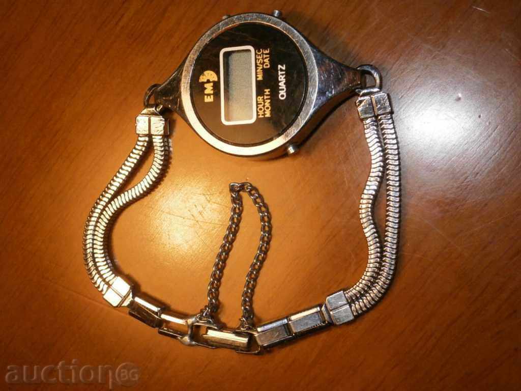 Аукцион кварцов от соца за части или реставрация Аукцион кварцов от соца за части или реставрация