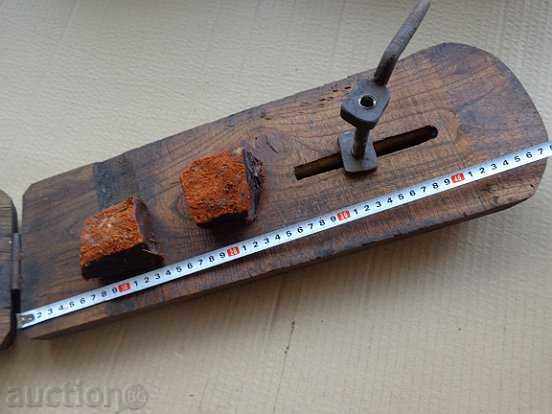 Auction An old tool, a wooden spatula for the jerk, a wooden vise Auction An old tool, a wooden spatula for the jerk, a wooden vise