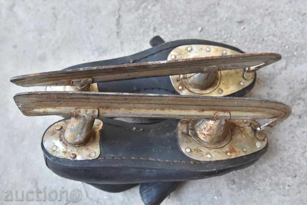 Παγοπέδιλα παγοπέδιλα με τιμή € 3.07 | 6.00 BGN Παγοπέδιλα παγοπέδιλα με τιμή € 3.07 | 6.00 BGN