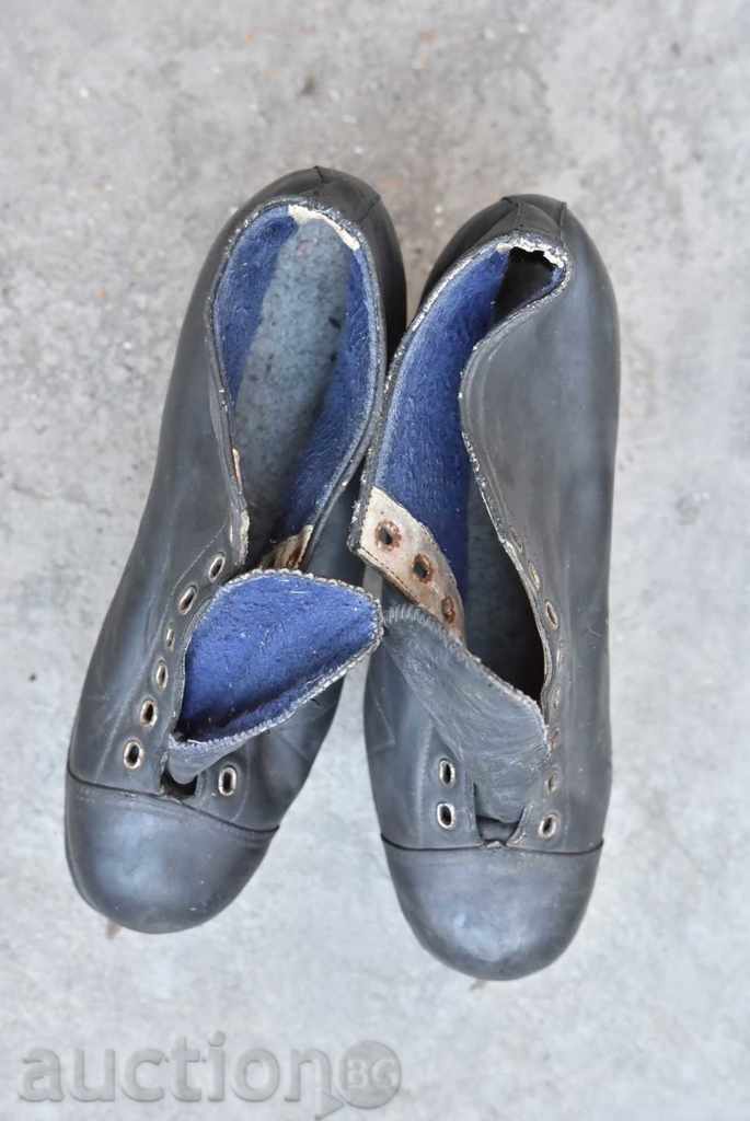 Παράδοση Παγοπέδιλα παγοπέδιλα Παράδοση Παγοπέδιλα παγοπέδιλα