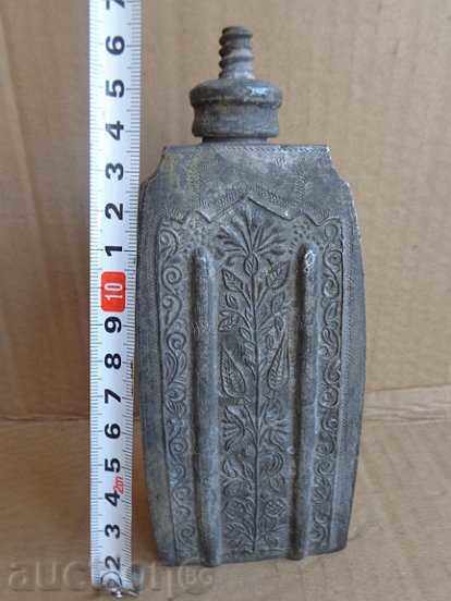 Old Bulgarian lead-tin pavur vetlenik flask 19th century with price 275.00 BGN | € 140.61 Old Bulgarian lead-tin pavur vetlenik flask 19th century with price 275.00 BGN | € 140.61