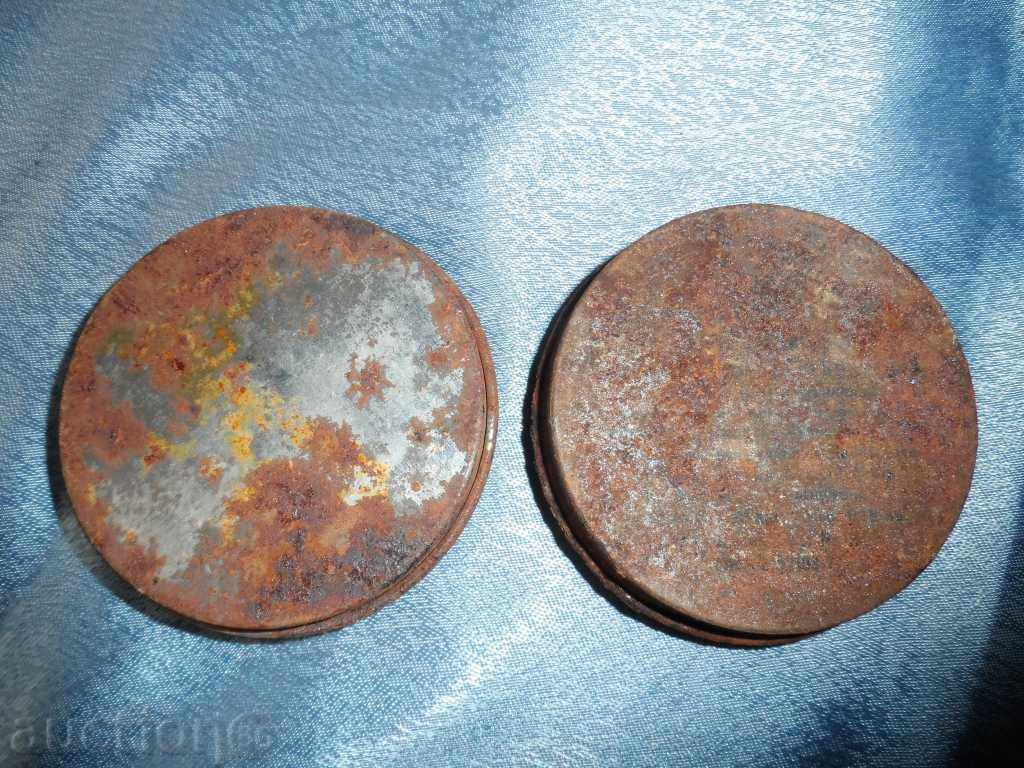 2 pcs. old metal boxes with price 3.00 BGN | € 1.53 2 pcs. old metal boxes with price 3.00 BGN | € 1.53