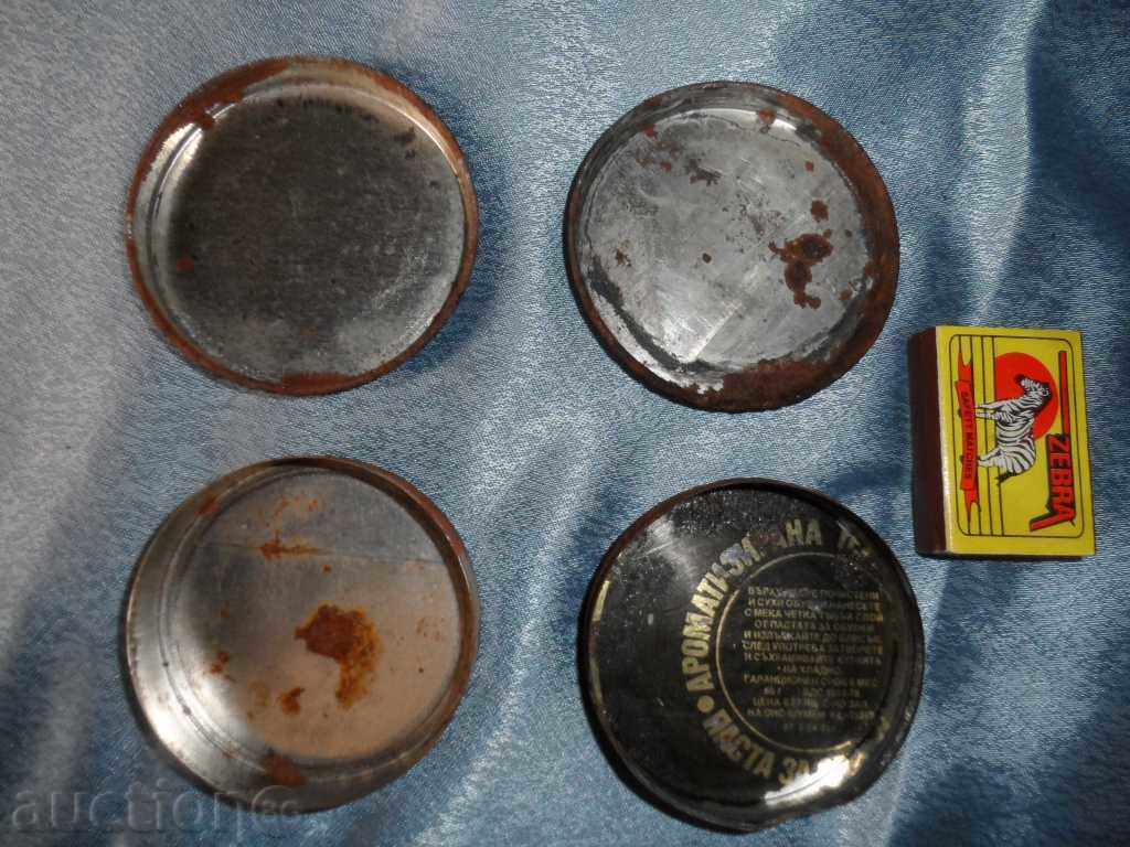 Auction 2 pcs. old metal boxes Auction 2 pcs. old metal boxes