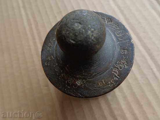 Delivery of Old weighing scale, exaggeration, kilogram control weight Delivery of Old weighing scale, exaggeration, kilogram control weight