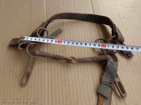 A bridle with a strap, a wrought iron, a harness harness with price 34.00 BGN | € 17.38 A bridle with a strap, a wrought iron, a harness harness with price 34.00 BGN | € 17.38