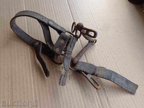 Delivery of A bridle with a strap, a wrought iron, a harness harness Delivery of A bridle with a strap, a wrought iron, a harness harness
