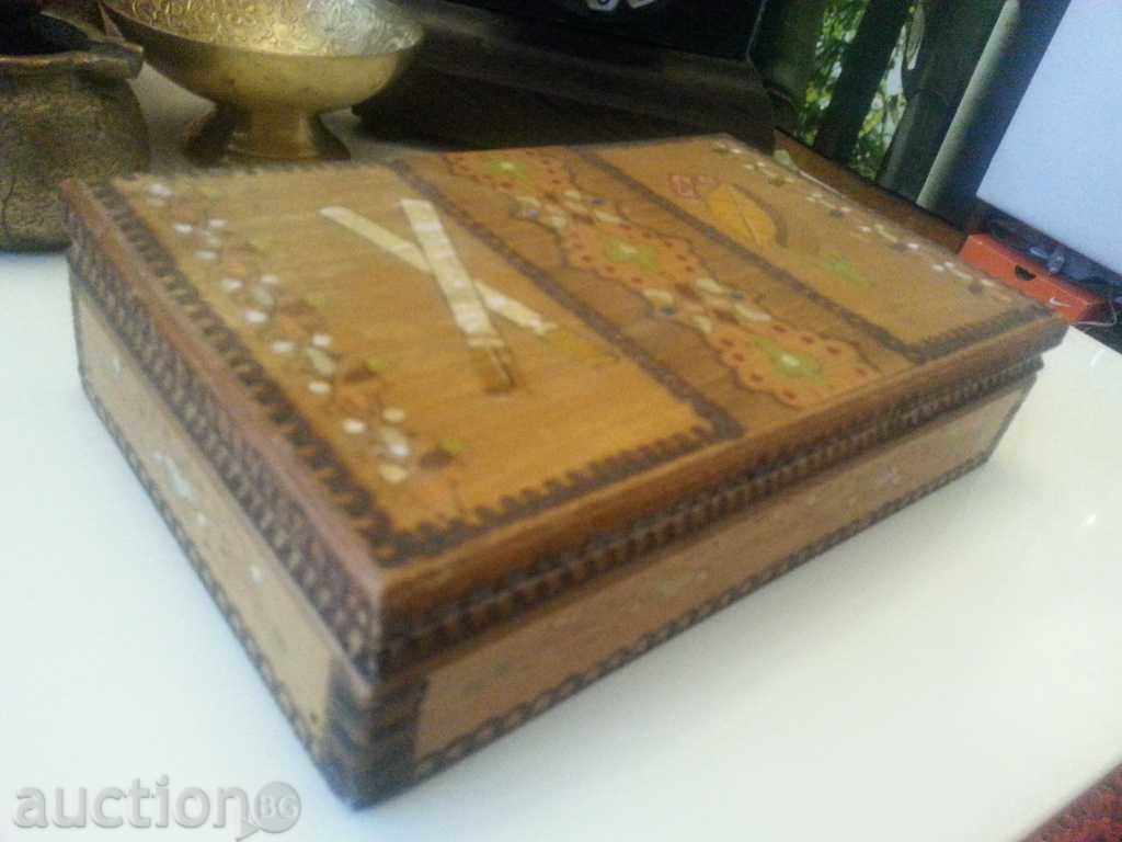 Auction  Beautiful Wooden Cigarette Box, Cigarette