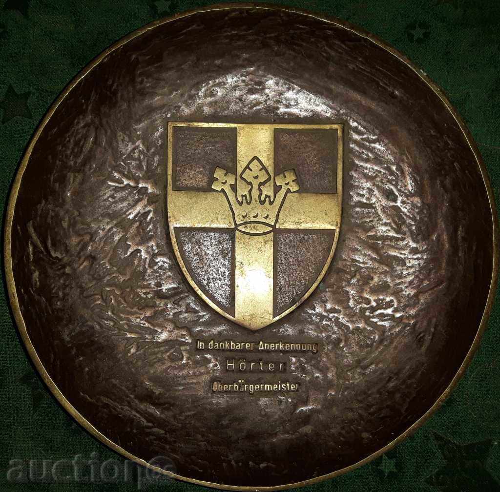 Embossed massive heavy / 2,47 kg / brass panel with coat of arms