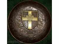 Panou din alamă masiv în relief /2,47 kg./ cu stemă