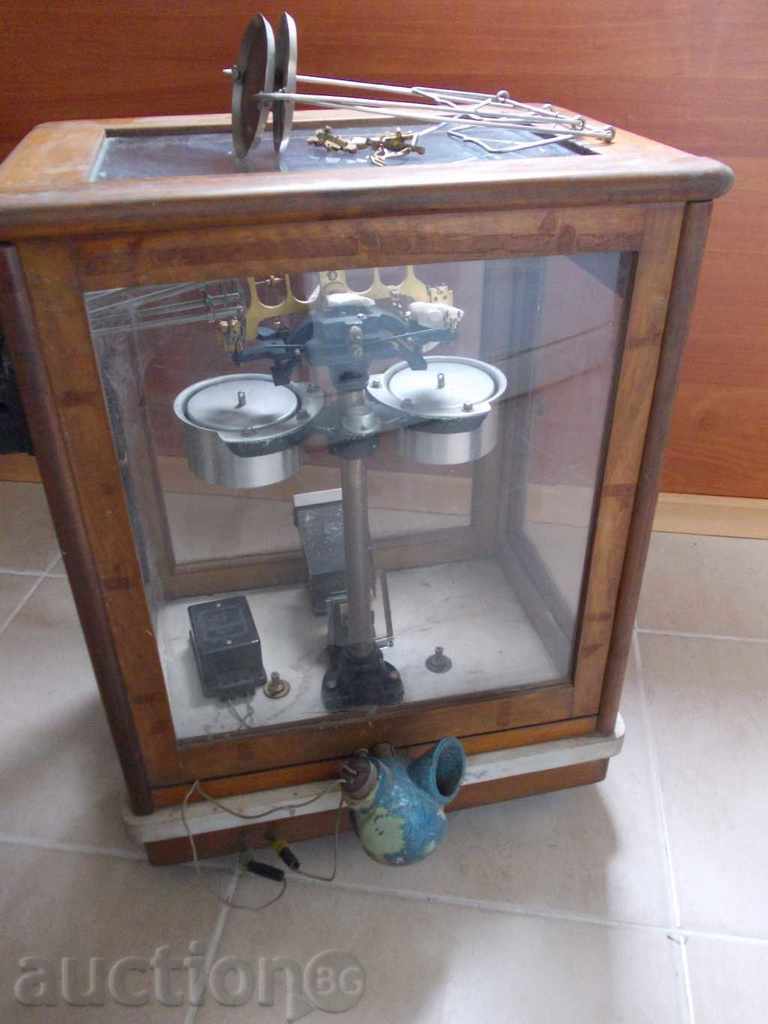 Delivery of Analytical balance Delivery of Analytical balance