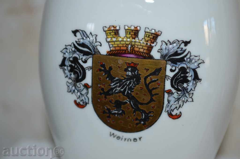 Porcelain vase with Weimar's coat of arms with price 10.00 BGN | € 5.11 Porcelain vase with Weimar's coat of arms with price 10.00 BGN | € 5.11