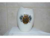 Porcelain vase with Weimar's coat of arms