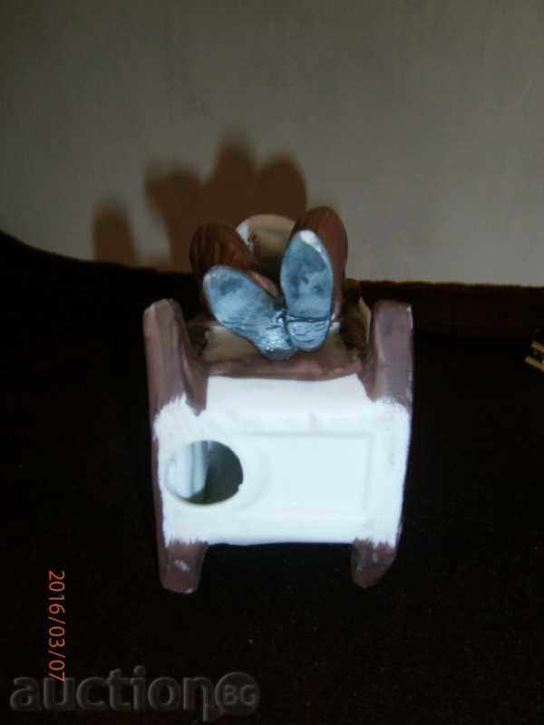 COLLECTOR'S FIGURE - SHADOW IN THE LOUNGE HALL with price 28.00 BGN | € 14.32