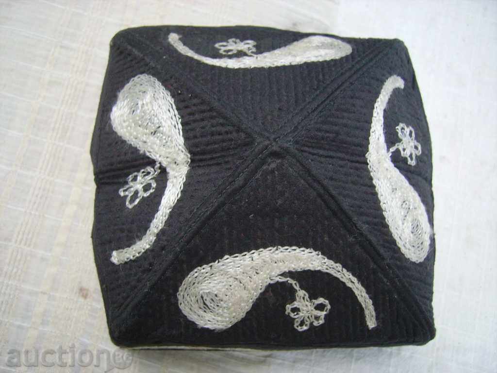 I sell an old, but not used, toutbeyka with price 35.00 BGN | € 17.90 I sell an old, but not used, toutbeyka with price 35.00 BGN | € 17.90