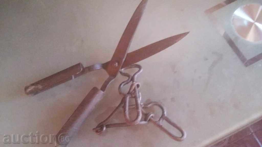 lot of old forged scissors iron with price 15.00 BGN | € 7.67 lot of old forged scissors iron with price 15.00 BGN | € 7.67