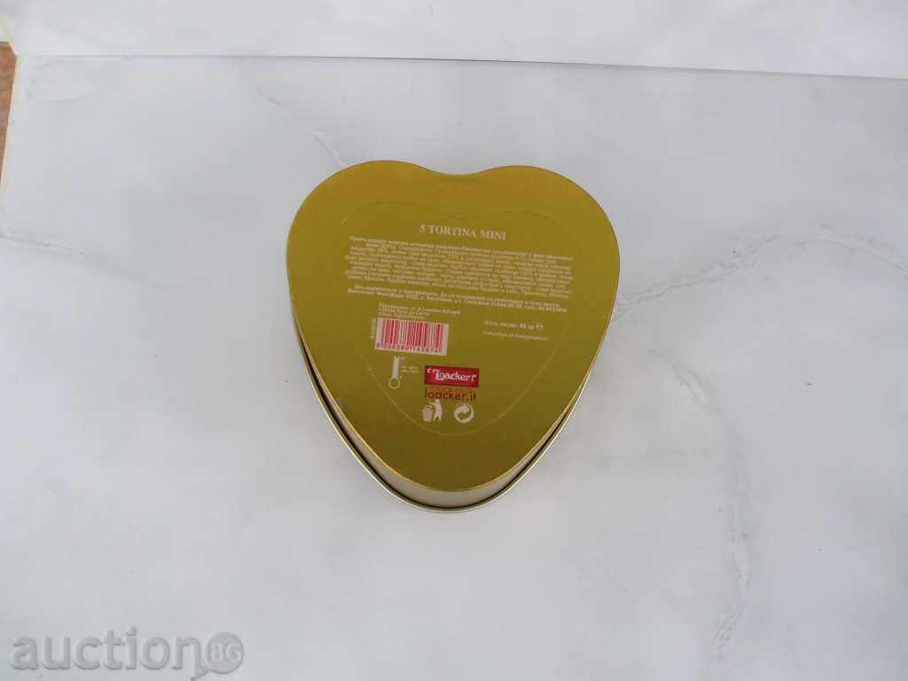 Auction Metal candy box in the shape of a collector heart Auction Metal candy box in the shape of a collector heart