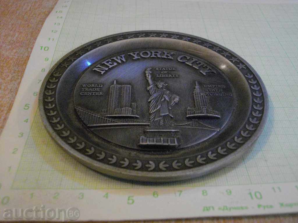 placa de metal comemorativa de la New York cu preț 25.00 BGN | € 12.78 placa de metal comemorativa de la New York cu preț 25.00 BGN | € 12.78