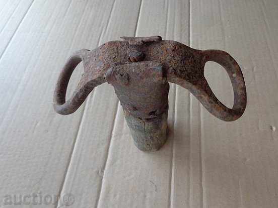 Auction Old waxed wood carved iron Auction Old waxed wood carved iron