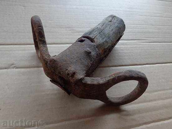 Old waxed wood carved iron - 6 Old waxed wood carved iron - 6
