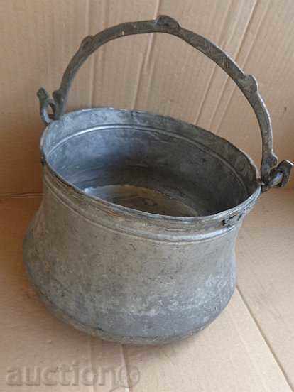 An old tinned copper baker copper kettle boiler pot with price 67.00 BGN | € 34.26 An old tinned copper baker copper kettle boiler pot with price 67.00 BGN | € 34.26