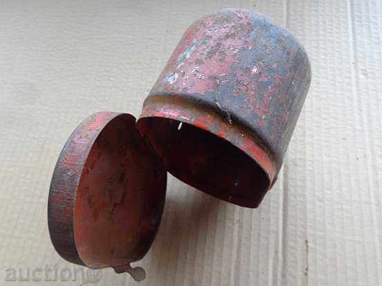 Παλιά μεταλλικό κουτί ενός κινητήρα μοτοσικλέτας, κουτί πρώτων βοηθειών - 6